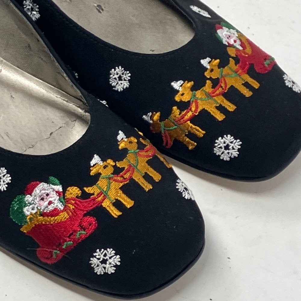 Ros Hommerson Christmas Flats 7.5N Sleigh & Reindeer Embroidery/Holiday Velvet - Picture 15 of 16